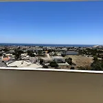 Ocean Eyes. Amazing 180º View Of The Sea And דירה אלבופיירה
