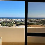 Ocean Eyes. Amazing 180º View Of The Sea And דירה *