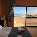 Ocean Eyes. Amazing 180º View Of The Sea And *