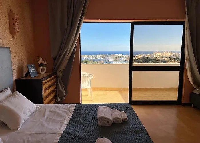 Ocean Eyes. Amazing 180º View Of The Sea And *